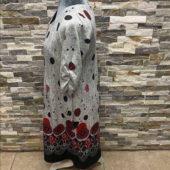 Perceptions Gray and Red Patterned Tunic Dress - Picture 4 of 9
